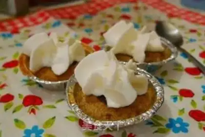 Make All-eat apple cake step 12