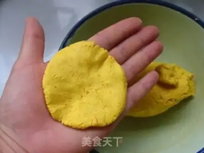 Make Peas mini pumpkin step 3