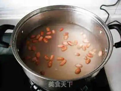 Make Peanut porridge step 1