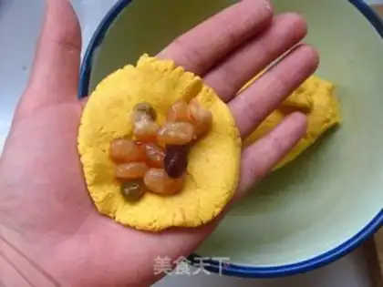 Make Peas mini pumpkin step 4