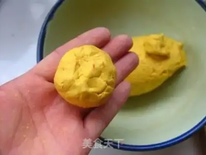 Make Peas mini pumpkin step 5