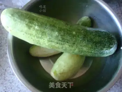 Make cucumber pasta step 0