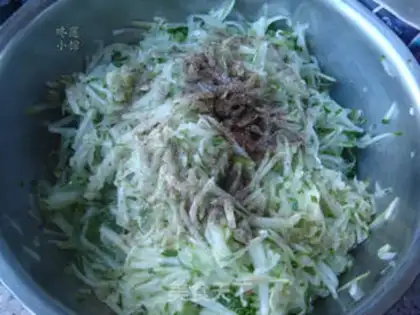 Make cucumber pasta step 2