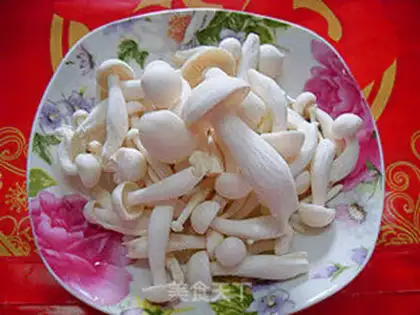 Make White mushroom egg soup step 0