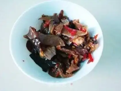 Make Pickle-eared meat step 1