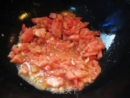 Make Tomato fried eggs step 3