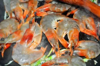 Make Tomato shrimp step 2