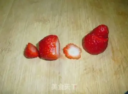 Make Strawberry Snowman step 2