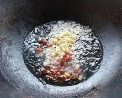 Make Pepper onion squid tail step 4