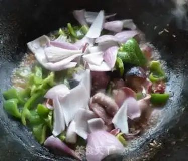 Make Pepper onion squid tail step 7