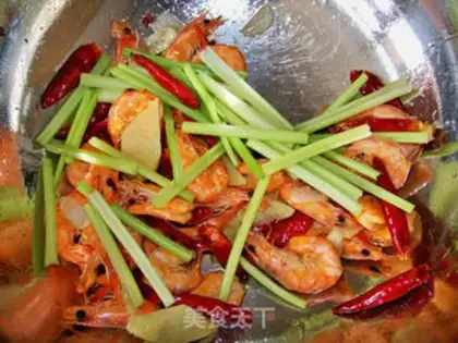 Make Spicy spicy spicy shrimp step 5