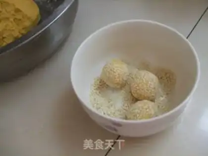 Make Pumpkin balls step 7