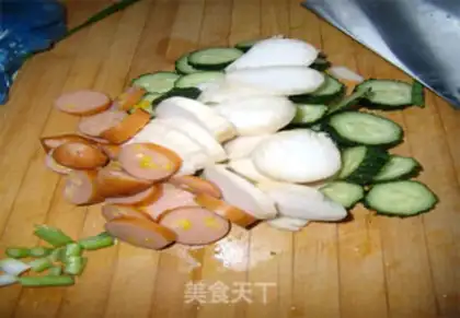 Make Chicken-legged cucumber step 1