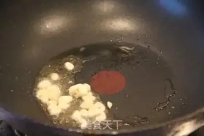Make Tomato melon noodles step 2