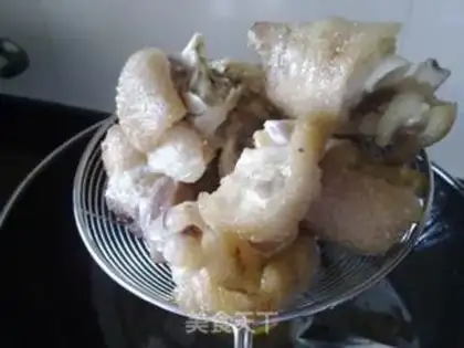 Make Peanut pig hand step 5