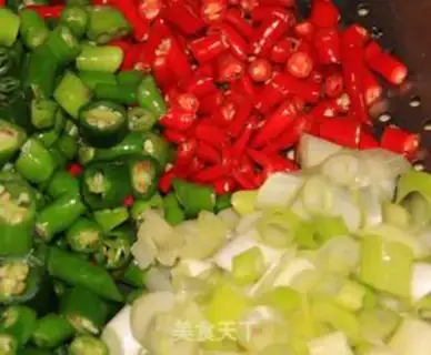 Make Chongqing Pipper Chicken step 3