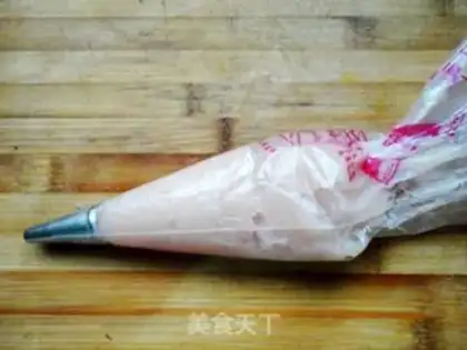 Make Eyebrow Fish Round step 4