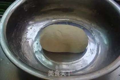 Make Sesame sauce rolls step 1