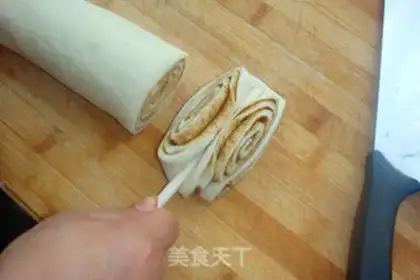 Make Sesame sauce rolls step 8