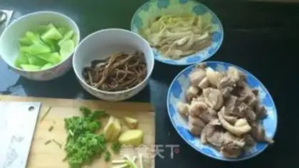 Make Two mushrooms and ducks step 0