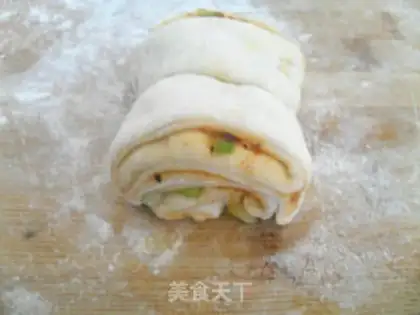 Make Spicy onion roll step 18