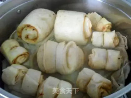 Make Spicy onion roll step 26