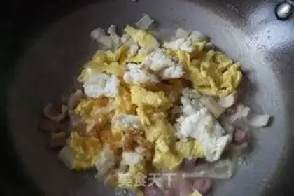 Make Ham-ass-fried eggs step 7