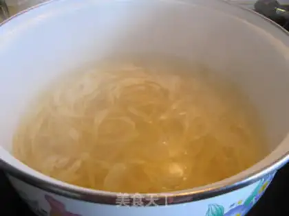 Make Soyuzin noodles step 3