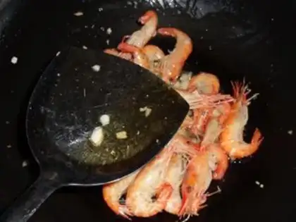 Make Garlic lemon shrimp step 3