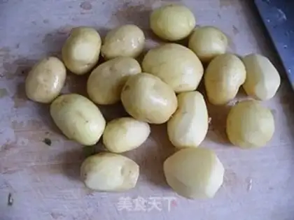 Make Black pepper, little potatoes step 1