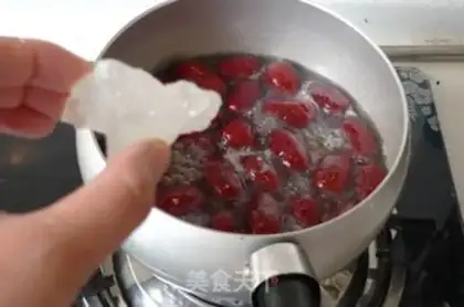 Make Honey-juice red dates step 2