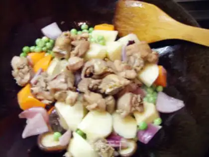 Make Curry potato chicken step 6