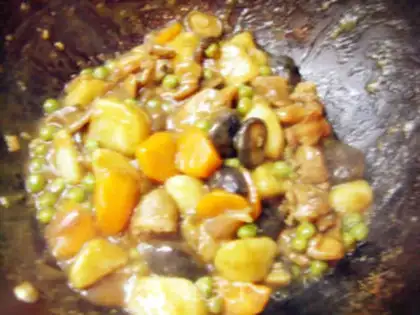 Make Curry potato chicken step 9