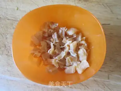 Make The eggs are fried step 0