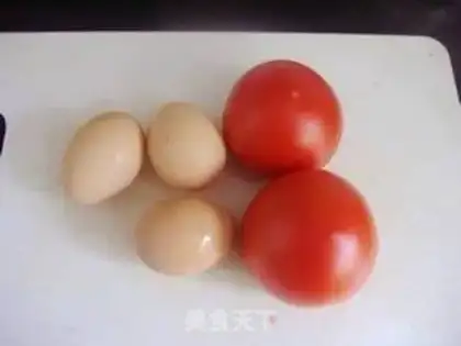 Make Tomato fried eggs step 0