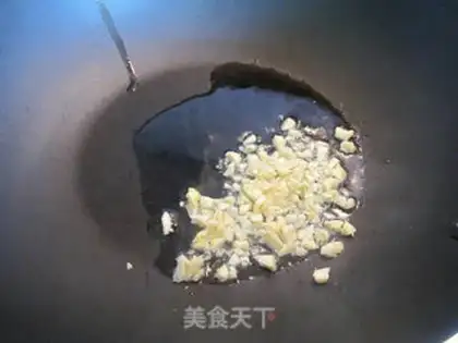 Make The eggs are fried step 3