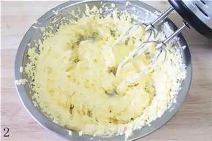 Make Onion cookies step 1