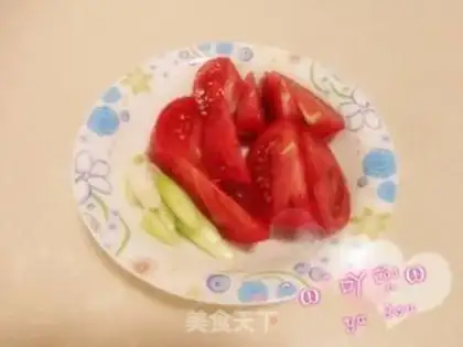 Make Tomato fried eggs step 1