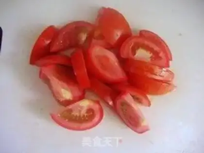 Make Tomato fried eggs step 2