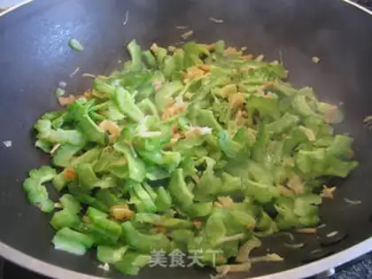 Make The eggs are fried step 6