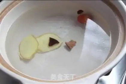 Make Piggy bone soup step 2