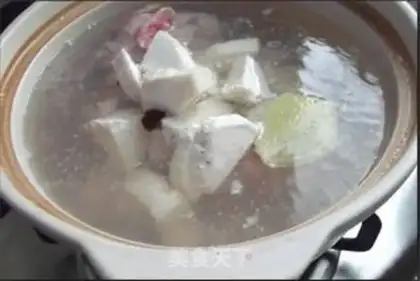 Make Piggy bone soup step 3