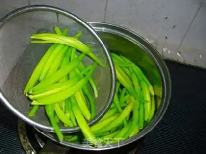 Make Scorch eggs step 1