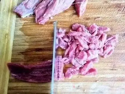 Make Onion pepper willows step 1