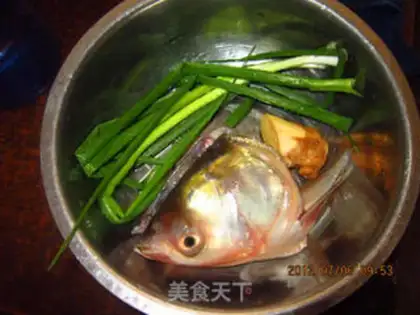 Make Fish head tofu soup step 0