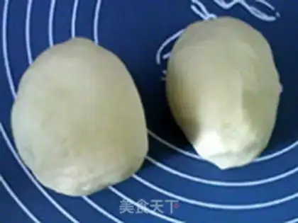 Make Red bicolor buns step 4