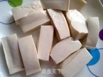 Make Tomato egg tofu soup step 2
