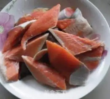 Make Spicy salmon step 0