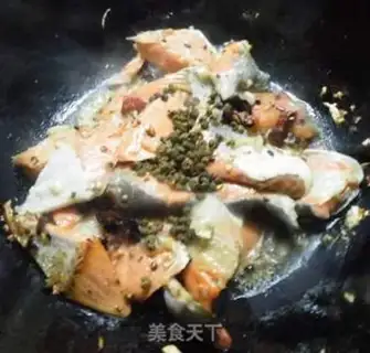 Make Spicy salmon step 4
