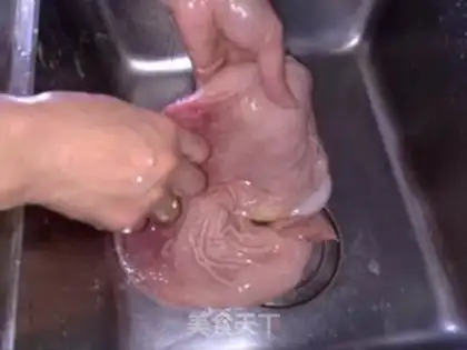 Make How to clean a pig